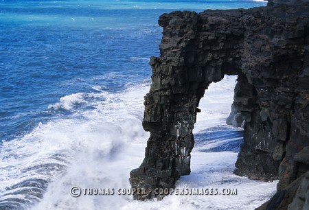 Sea Arch - Hawaii Volcanoes National Park\nBig Island, Hawaii